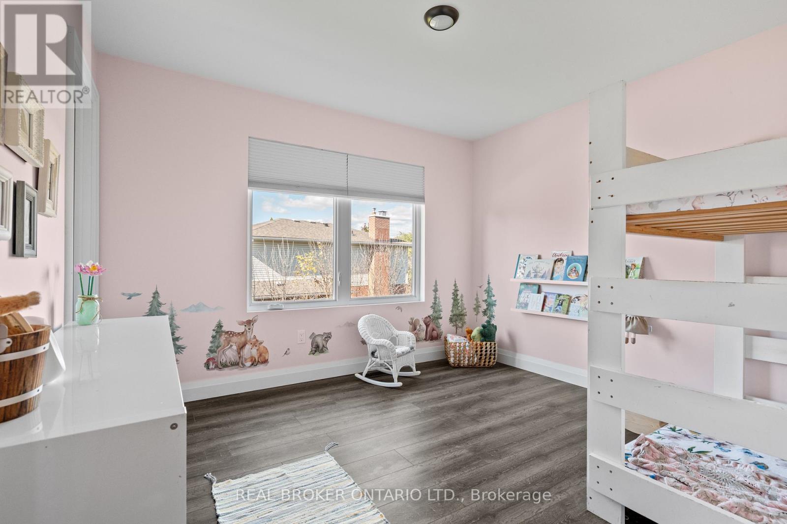 92 Ivy Crescent, Thorold, Ontario  L2V 0J9 - Photo 25 - X12494254