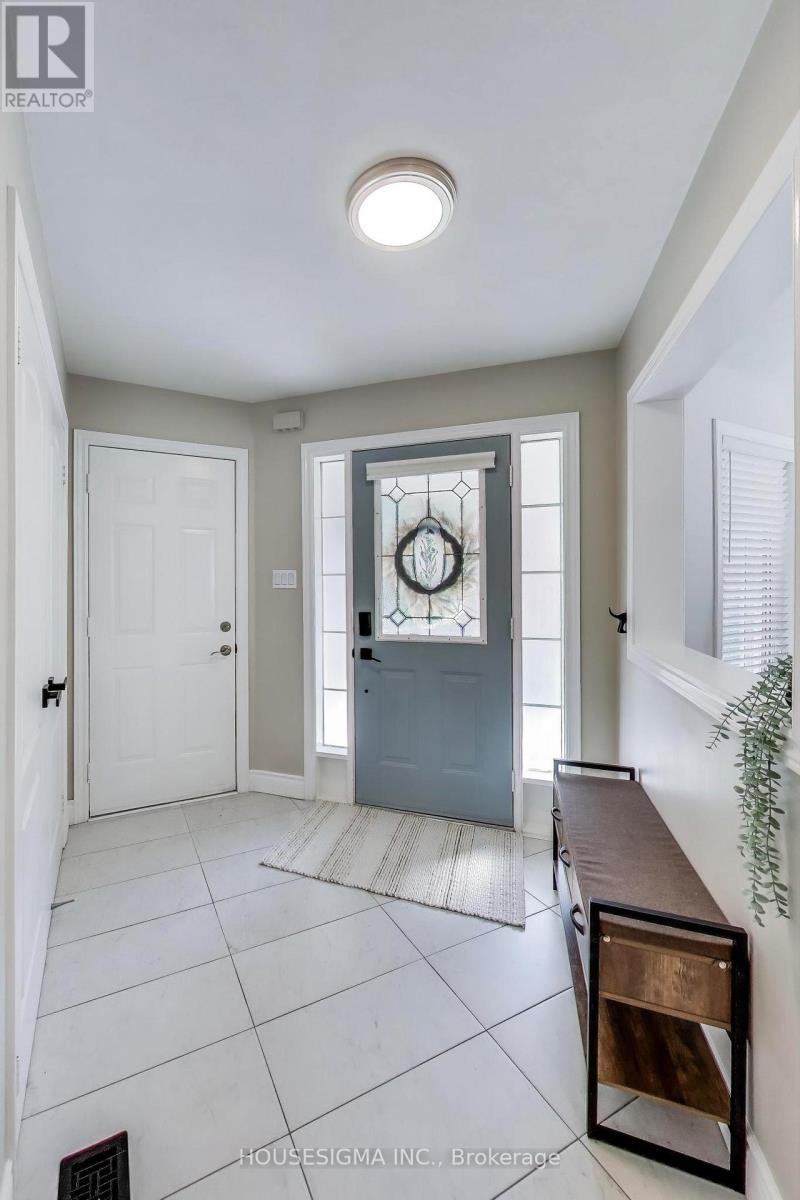 155 Cunningham Drive, Barrie, Ontario  L4N 5R3 - Photo 6 - S12493966