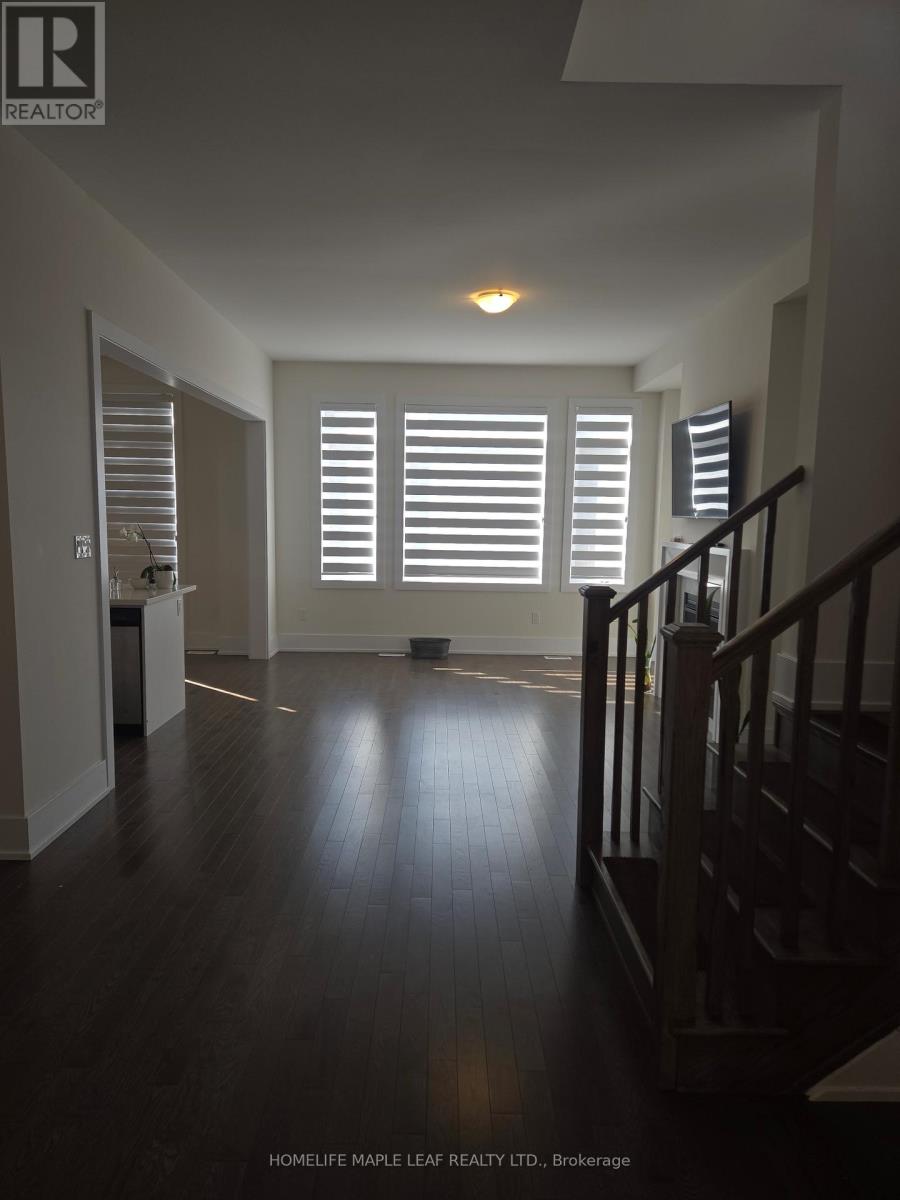 20 Spinland Street, Caledon, Ontario  L2C 4K4 - Photo 14 - W12493762