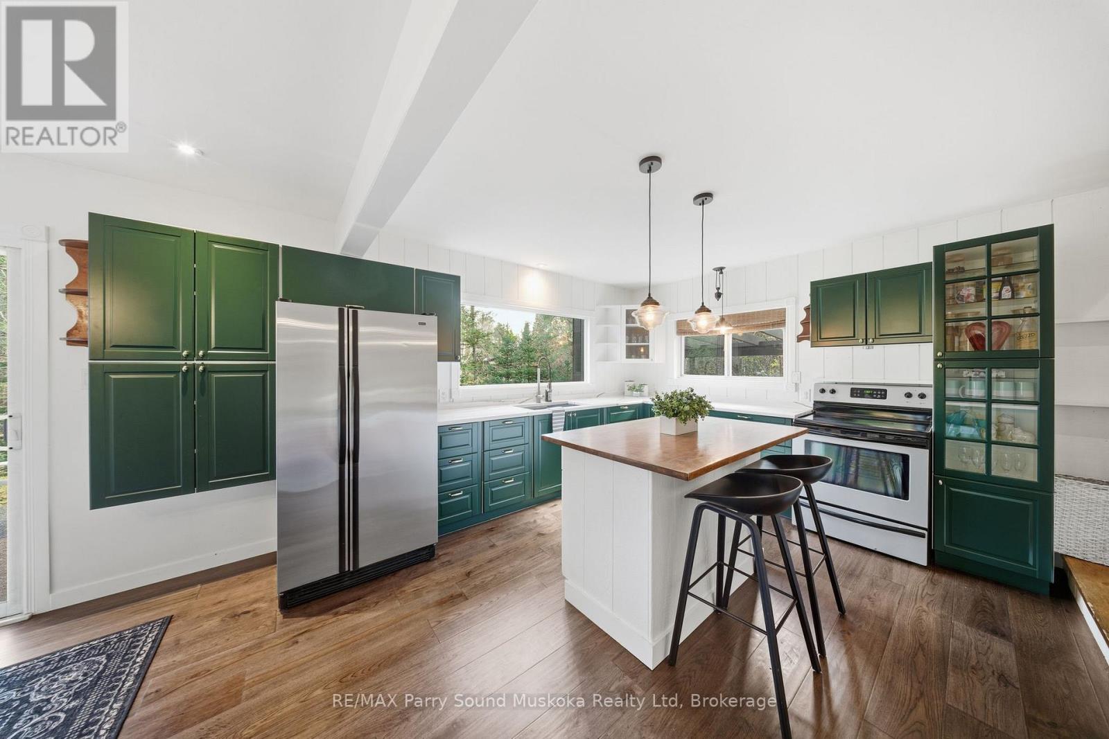 39 Groeger Road, Huntsville, Ontario  P1H 2J4 - Photo 12 - X12494270