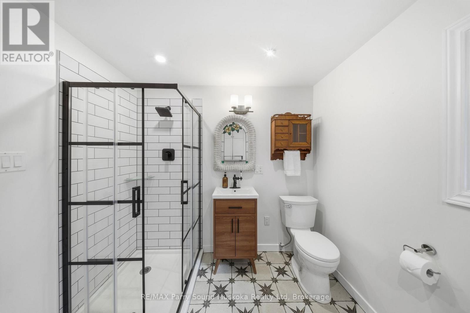 39 Groeger Road, Huntsville, Ontario  P1H 2J4 - Photo 19 - X12494270