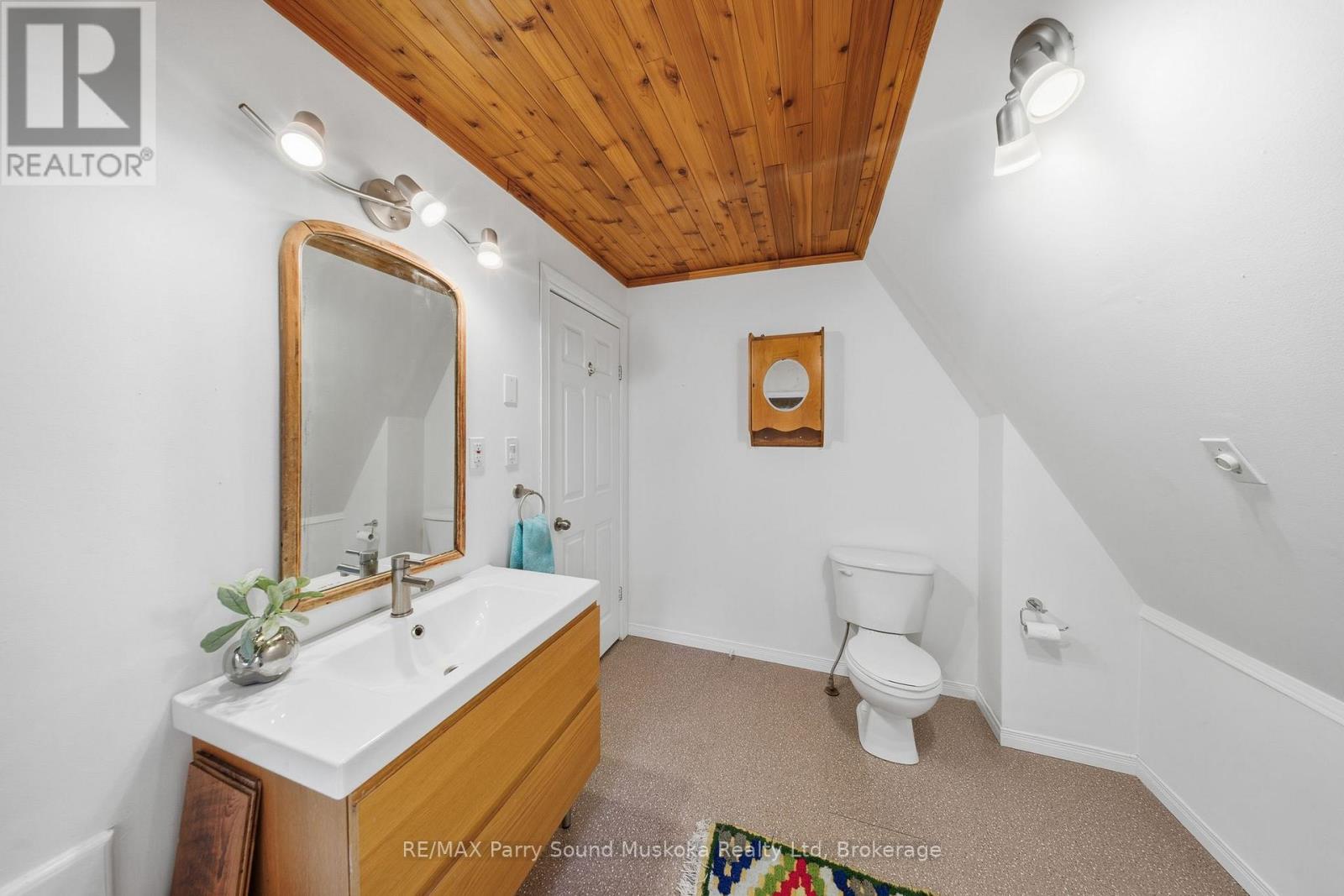 39 Groeger Road, Huntsville, Ontario  P1H 2J4 - Photo 28 - X12494270