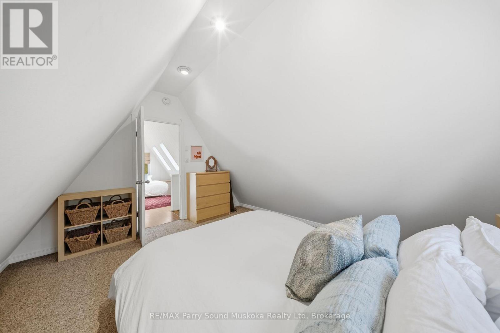 39 Groeger Road, Huntsville, Ontario  P1H 2J4 - Photo 31 - X12494270