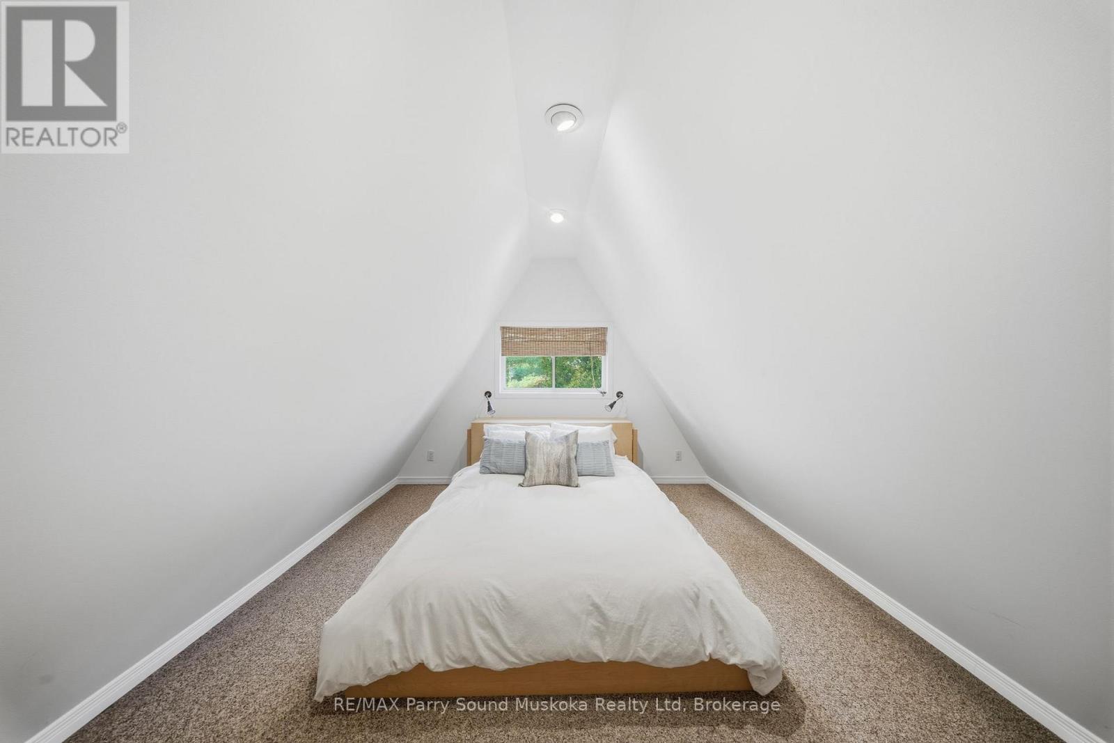 39 Groeger Road, Huntsville, Ontario  P1H 2J4 - Photo 32 - X12494270