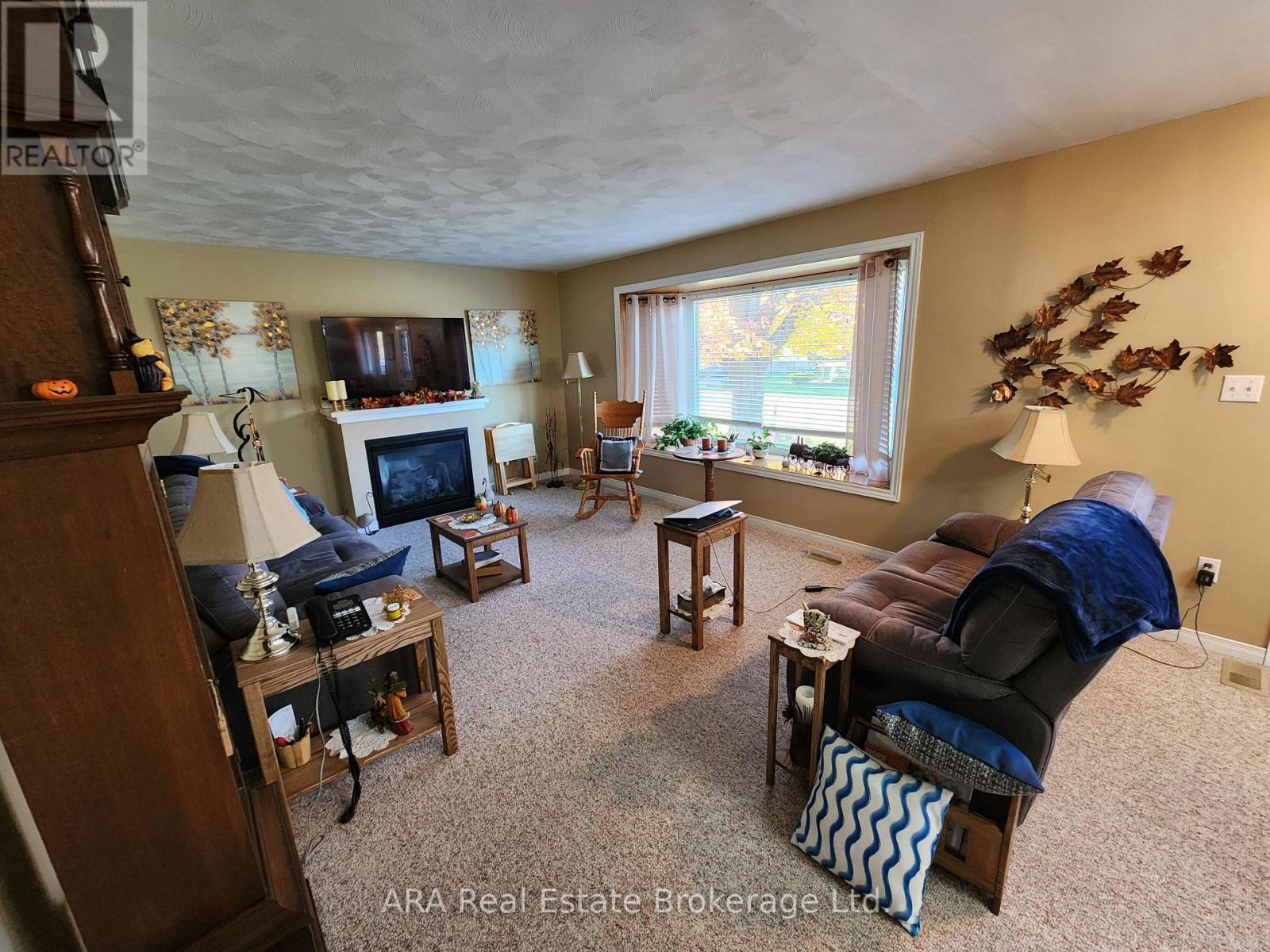 47 Burton Street, Meaford, Ontario  N4L 1C9 - Photo 10 - X12494280