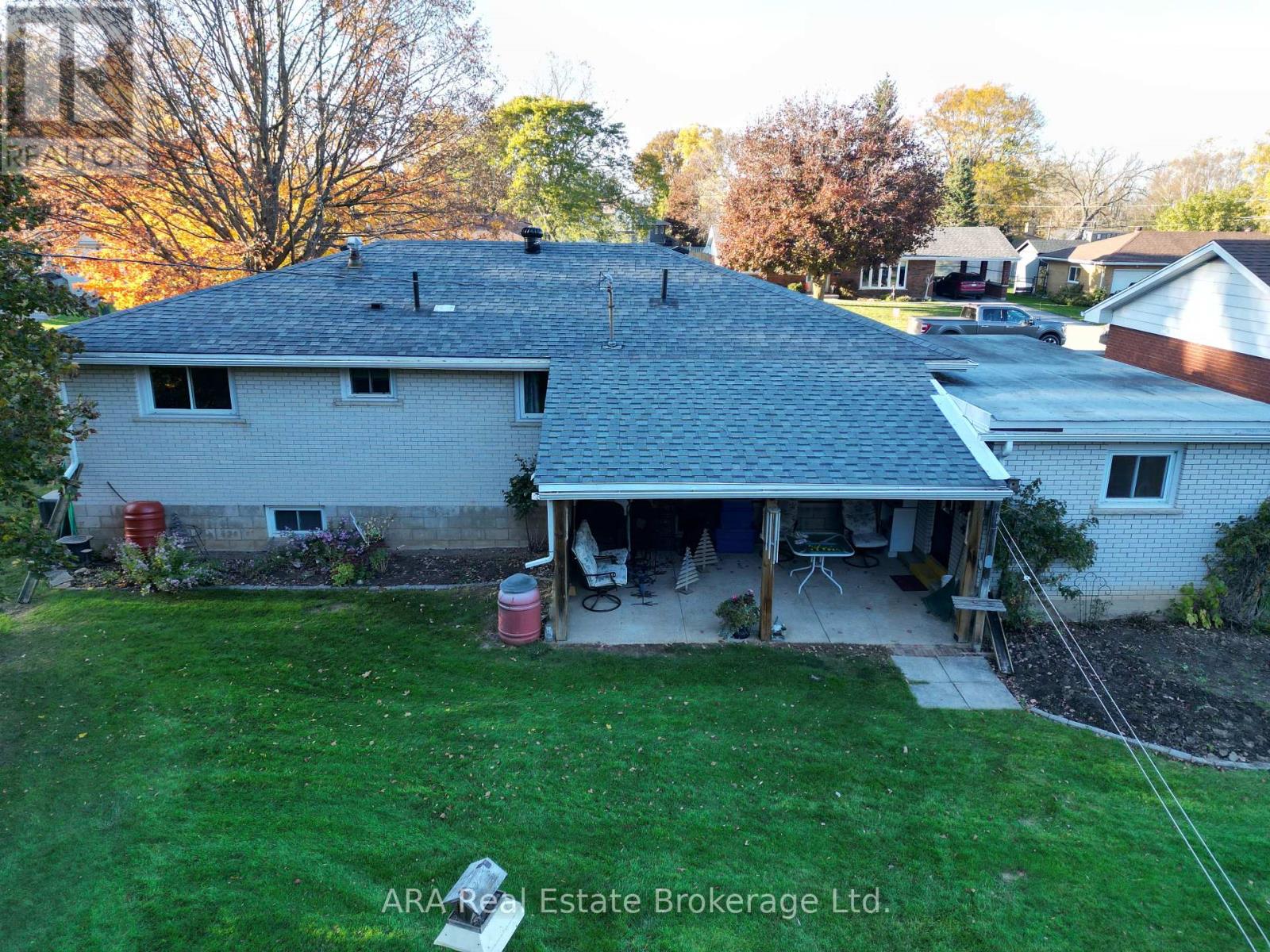 47 Burton Street, Meaford, Ontario  N4L 1C9 - Photo 5 - X12494280