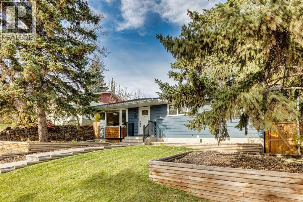 708 Sherman Avenue Sw, Calgary, Alberta  T2W 0N2 - Photo 2 - A2264492