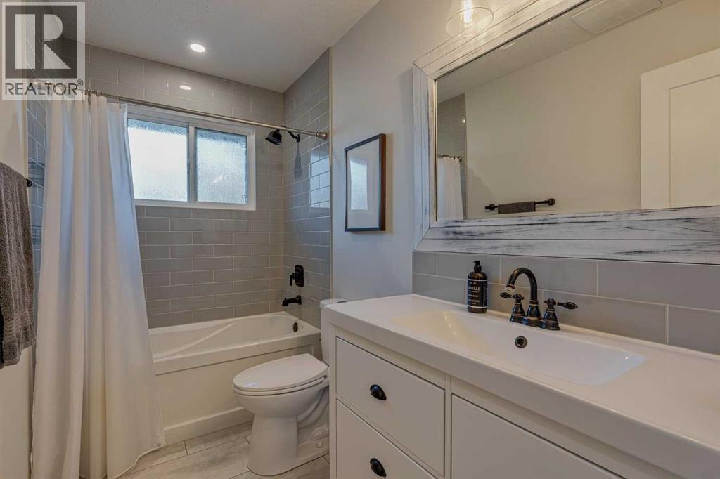 708 Sherman Avenue Sw, Calgary, Alberta  T2W 0N2 - Photo 14 - A2264492