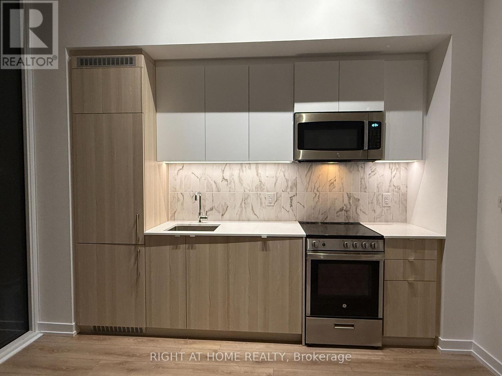 214 - 500 Dupont Street, Toronto, Ontario  M6G 0B8 - Photo 2 - C12494250