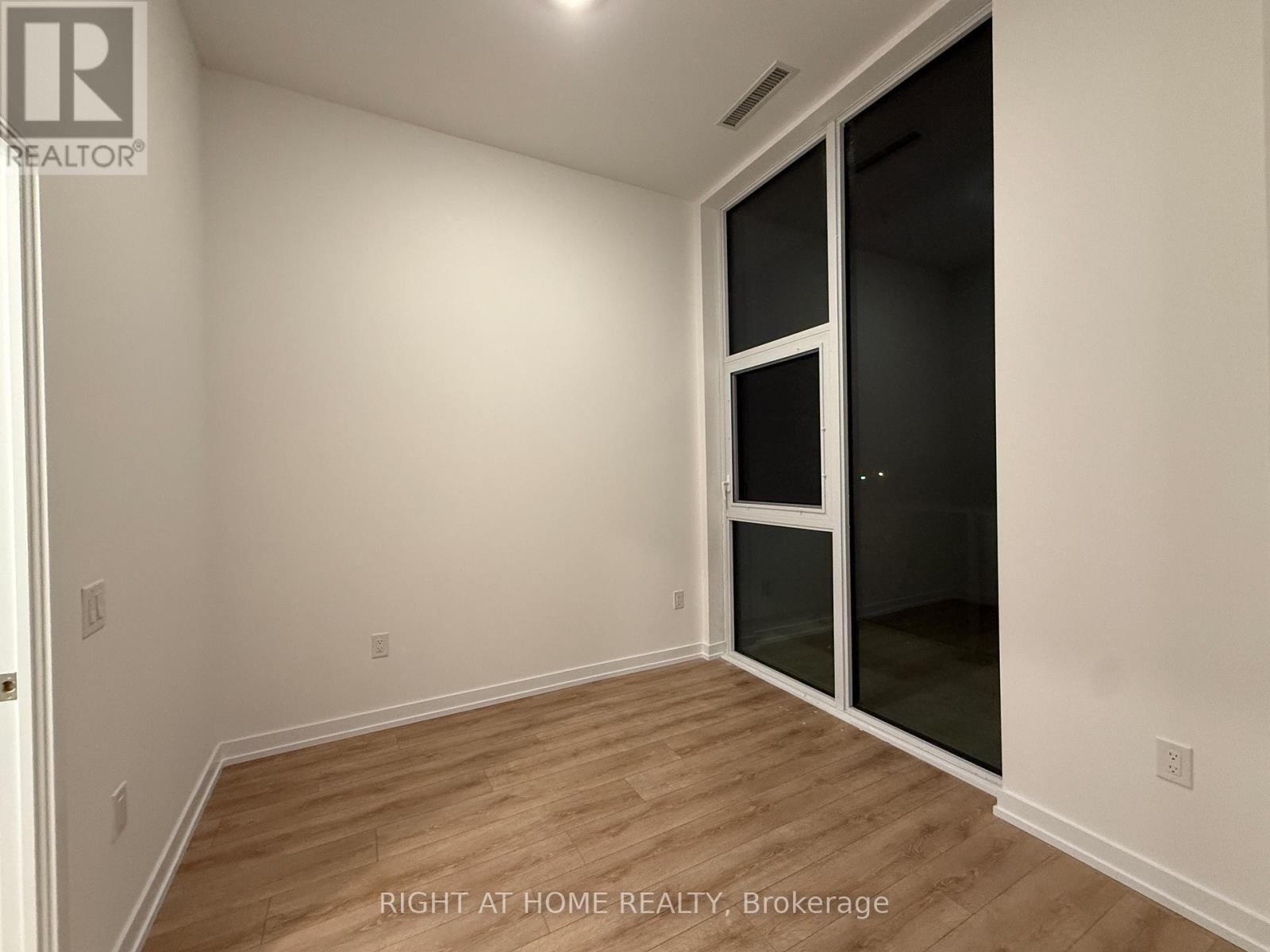 214 - 500 Dupont Street, Toronto, Ontario  M6G 0B8 - Photo 8 - C12494250