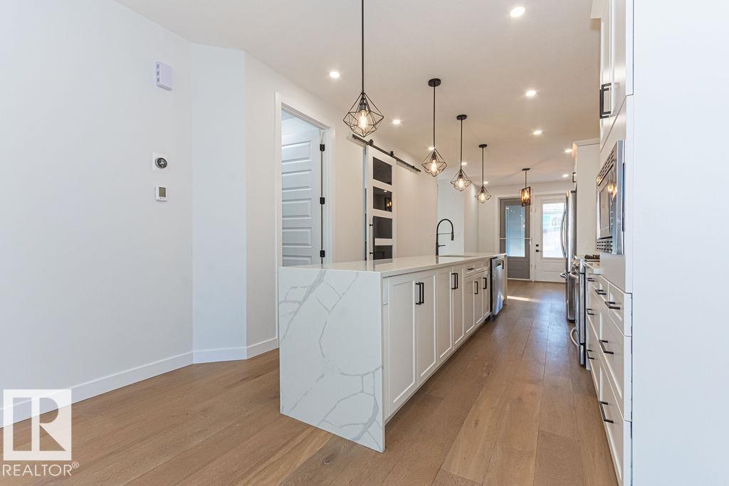 9740 152 St Nw, Edmonton, Alberta  T5P 1X1 - Photo 11 - E4464135