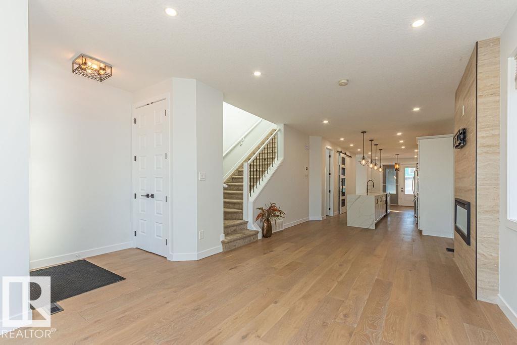 9740 152 St Nw, Edmonton, Alberta  T5P 1X1 - Photo 6 - E4464135