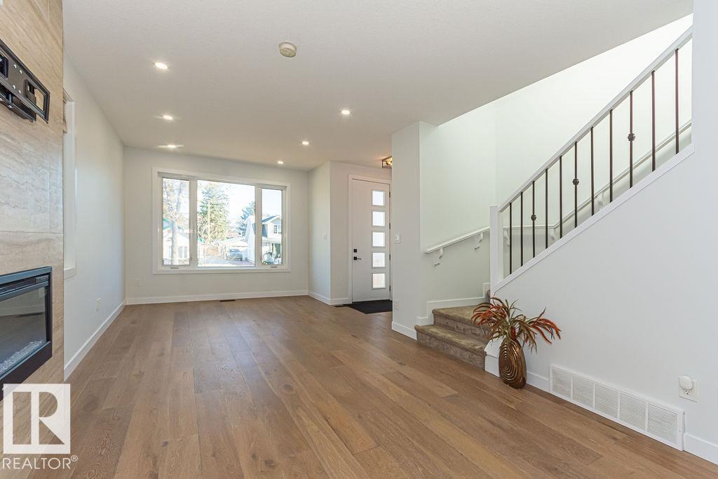 9740 152 St Nw, Edmonton, Alberta  T5P 1X1 - Photo 9 - E4464135