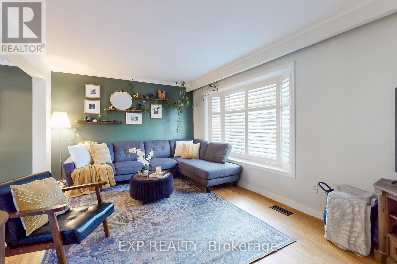 22 Chestnut Avenue, Brampton, Ontario  L6X 2A5 - Photo 4 - W12494252