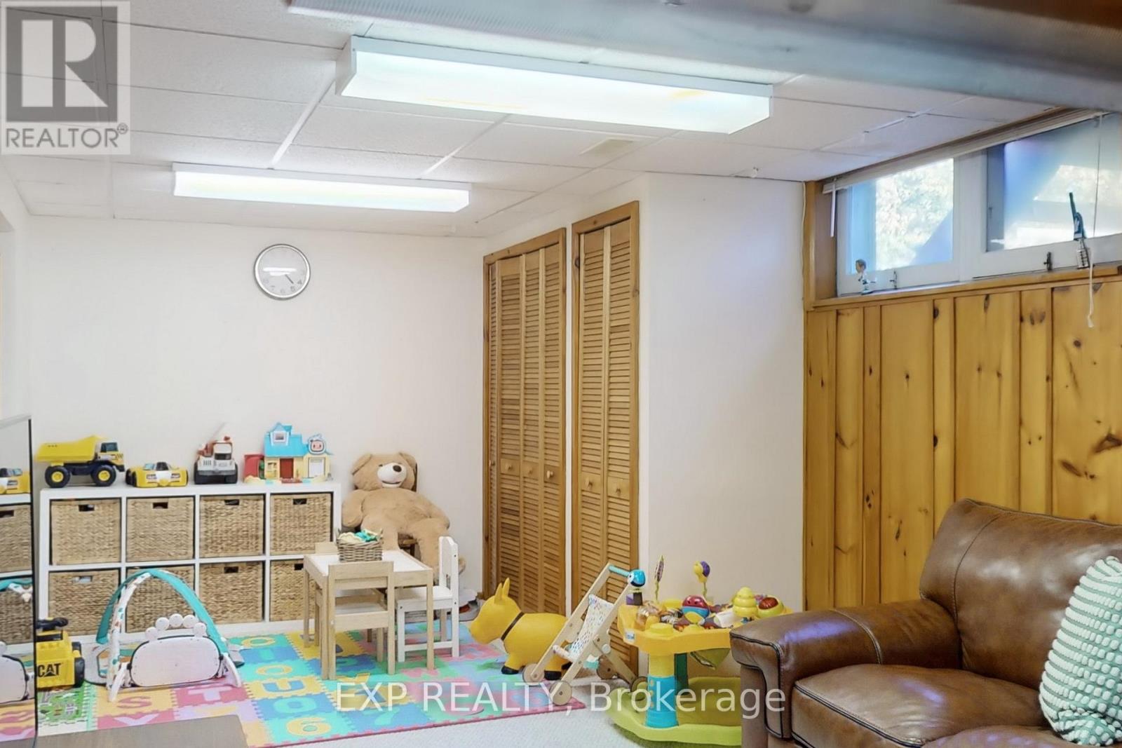 22 Chestnut Avenue, Brampton, Ontario  L6X 2A5 - Photo 43 - W12494252