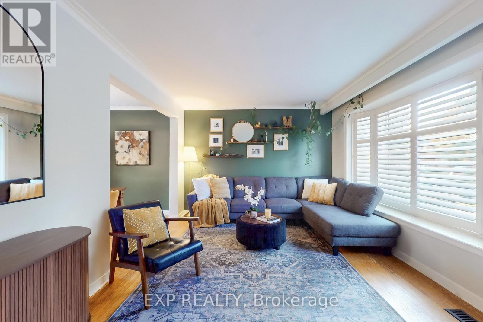 22 Chestnut Avenue, Brampton, Ontario  L6X 2A5 - Photo 5 - W12494252