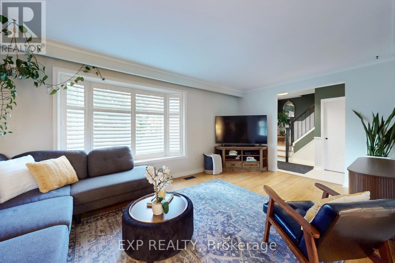 22 Chestnut Avenue, Brampton, Ontario  L6X 2A5 - Photo 7 - W12494252