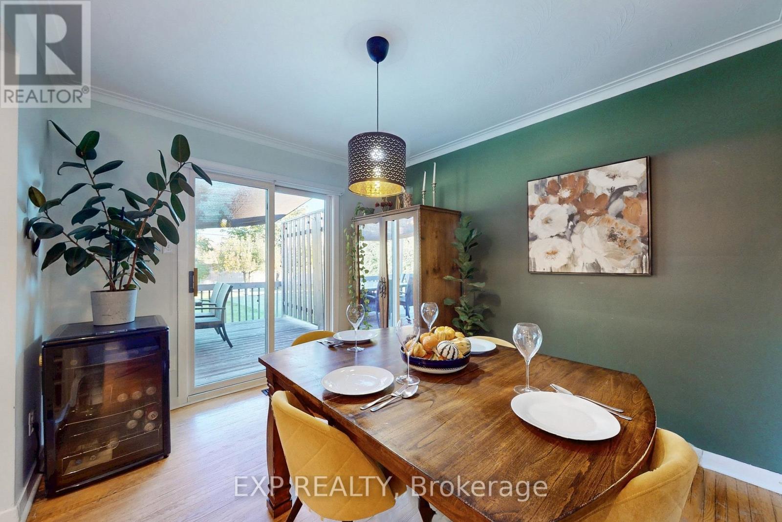 22 Chestnut Avenue, Brampton, Ontario  L6X 2A5 - Photo 8 - W12494252