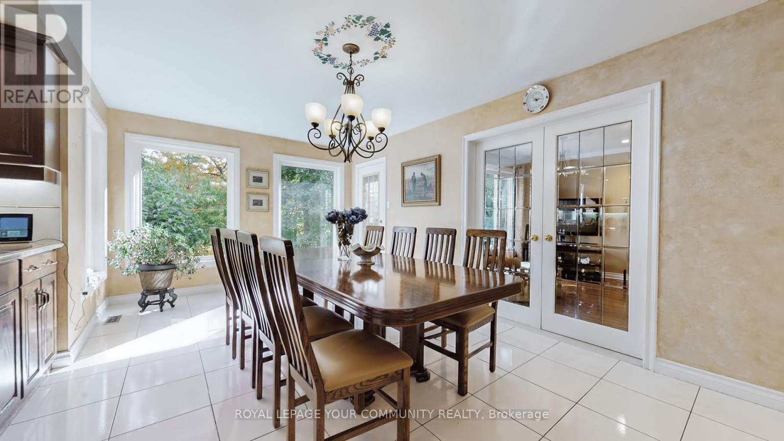 35 La Rush Drive, Toronto, Ontario  M9P 1S8 - Photo 12 - W12494288