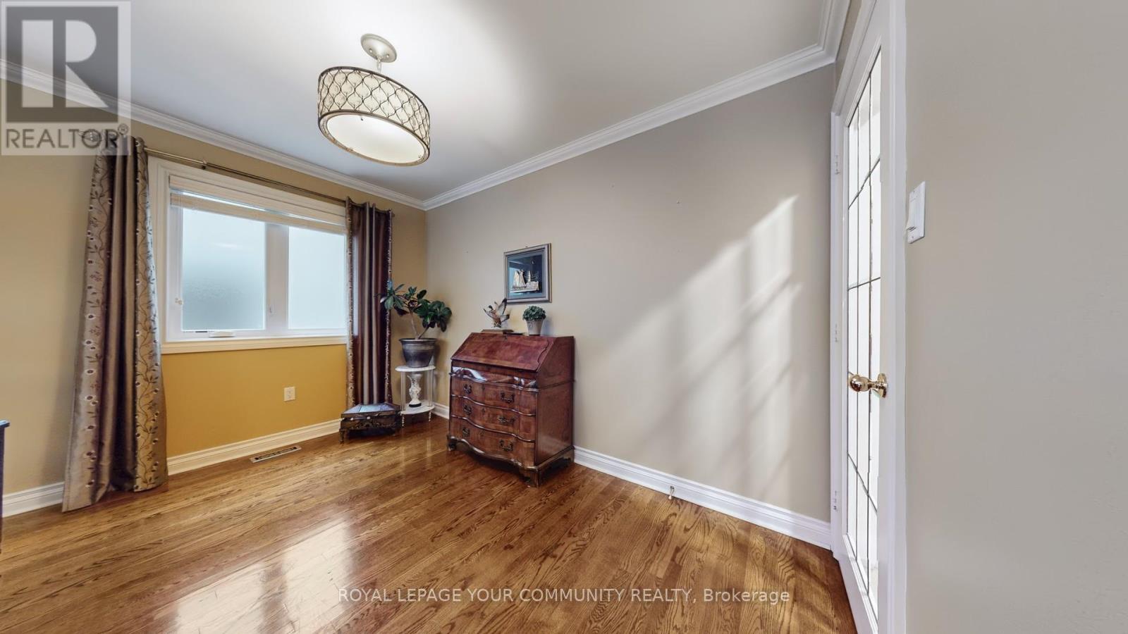 35 La Rush Drive, Toronto, Ontario  M9P 1S8 - Photo 15 - W12494288