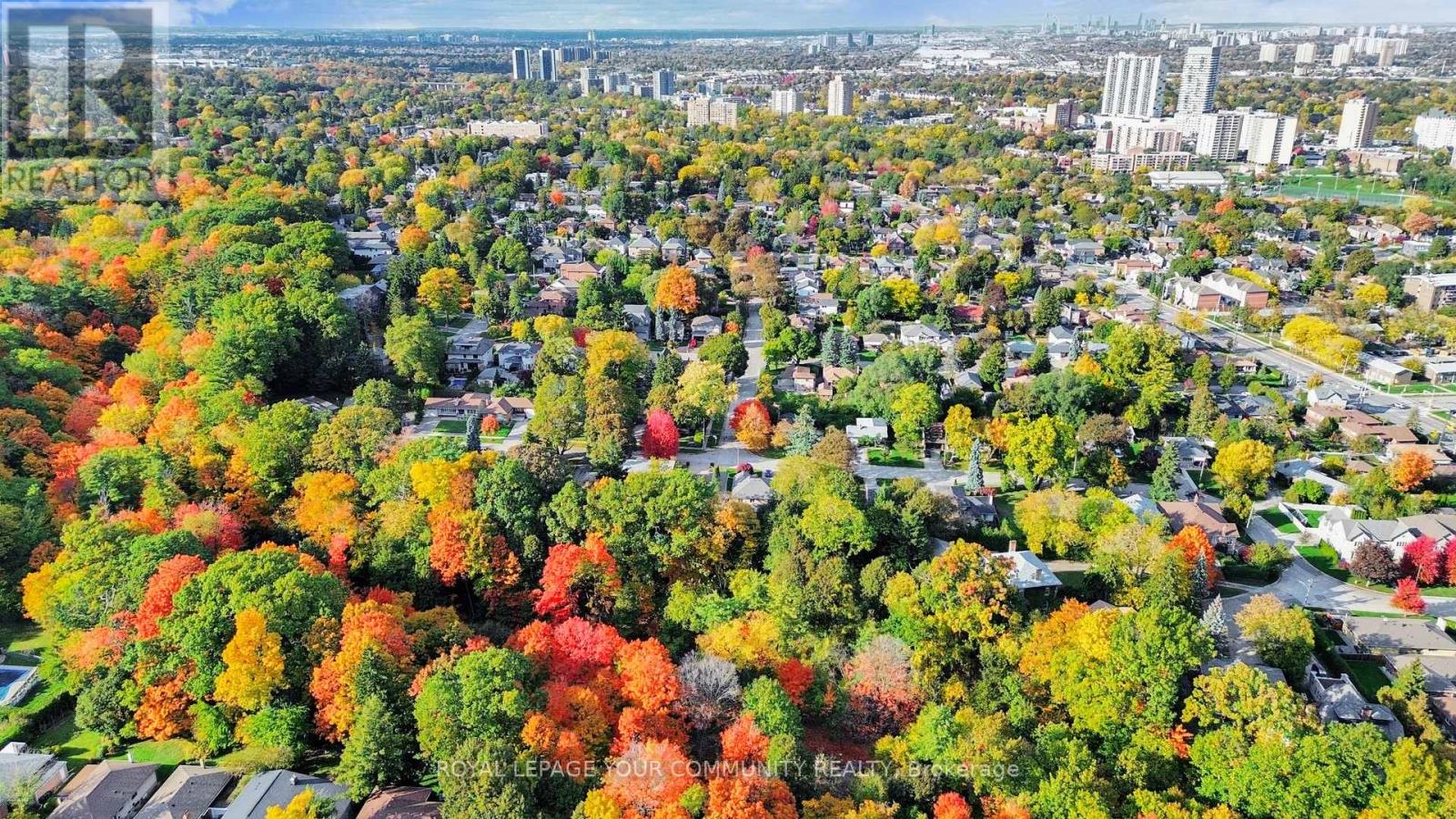 35 La Rush Drive, Toronto, Ontario  M9P 1S8 - Photo 31 - W12494288