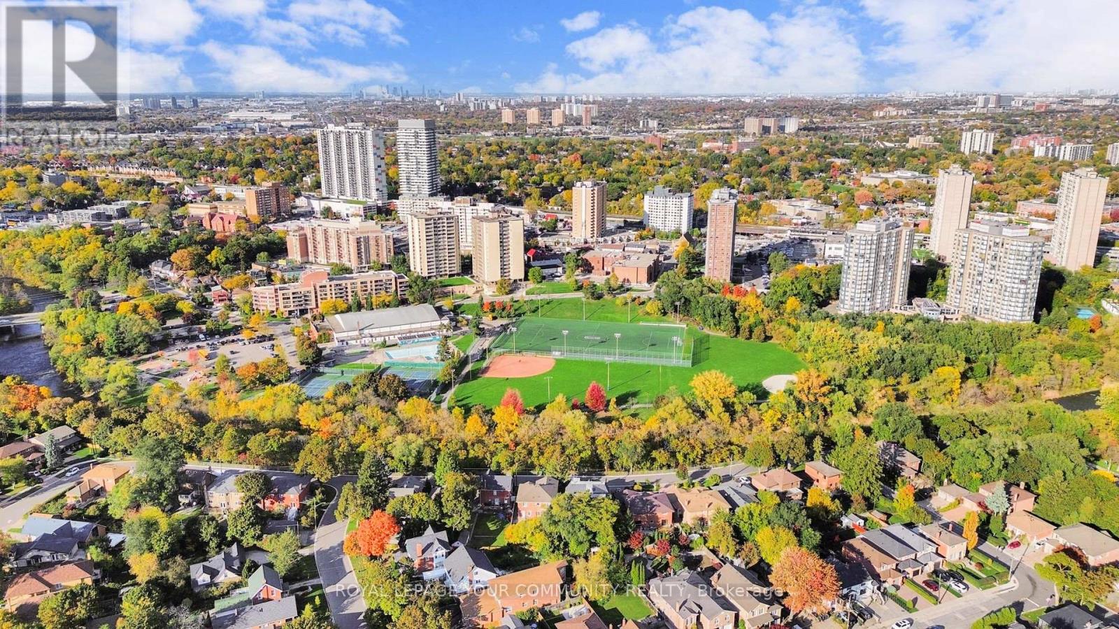 35 La Rush Drive, Toronto, Ontario  M9P 1S8 - Photo 33 - W12494288