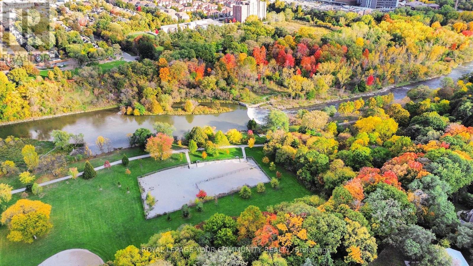 35 La Rush Drive, Toronto, Ontario  M9P 1S8 - Photo 36 - W12494288