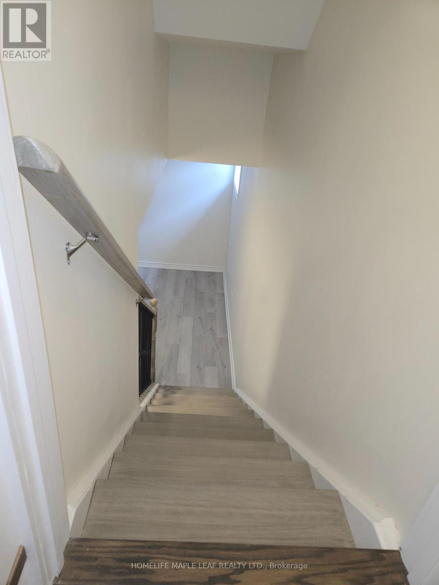 20 Spinland Street, Caledon, Ontario  L2C 4K4 - Photo 21 - W12493762