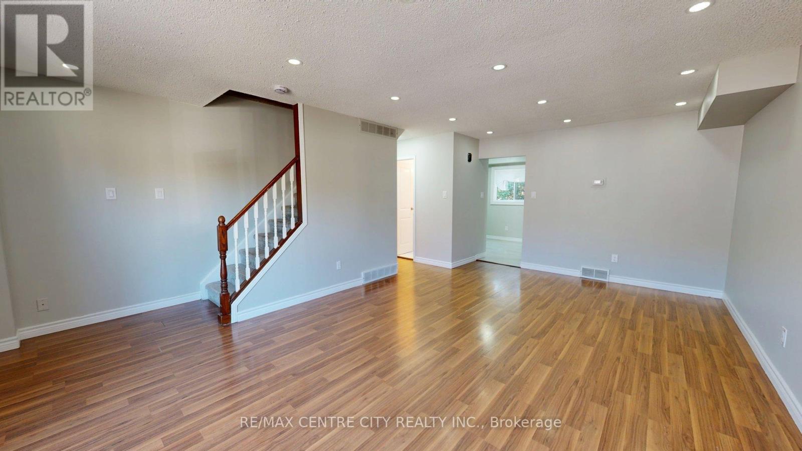 124 - 320 Westminster Avenue, London South, Ontario  N6C 5H5 - Photo 32 - X12476303