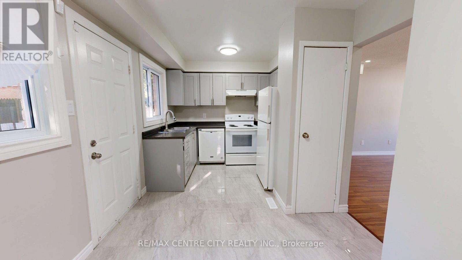 124 - 320 Westminster Avenue, London South, Ontario  N6C 5H5 - Photo 29 - X12476303