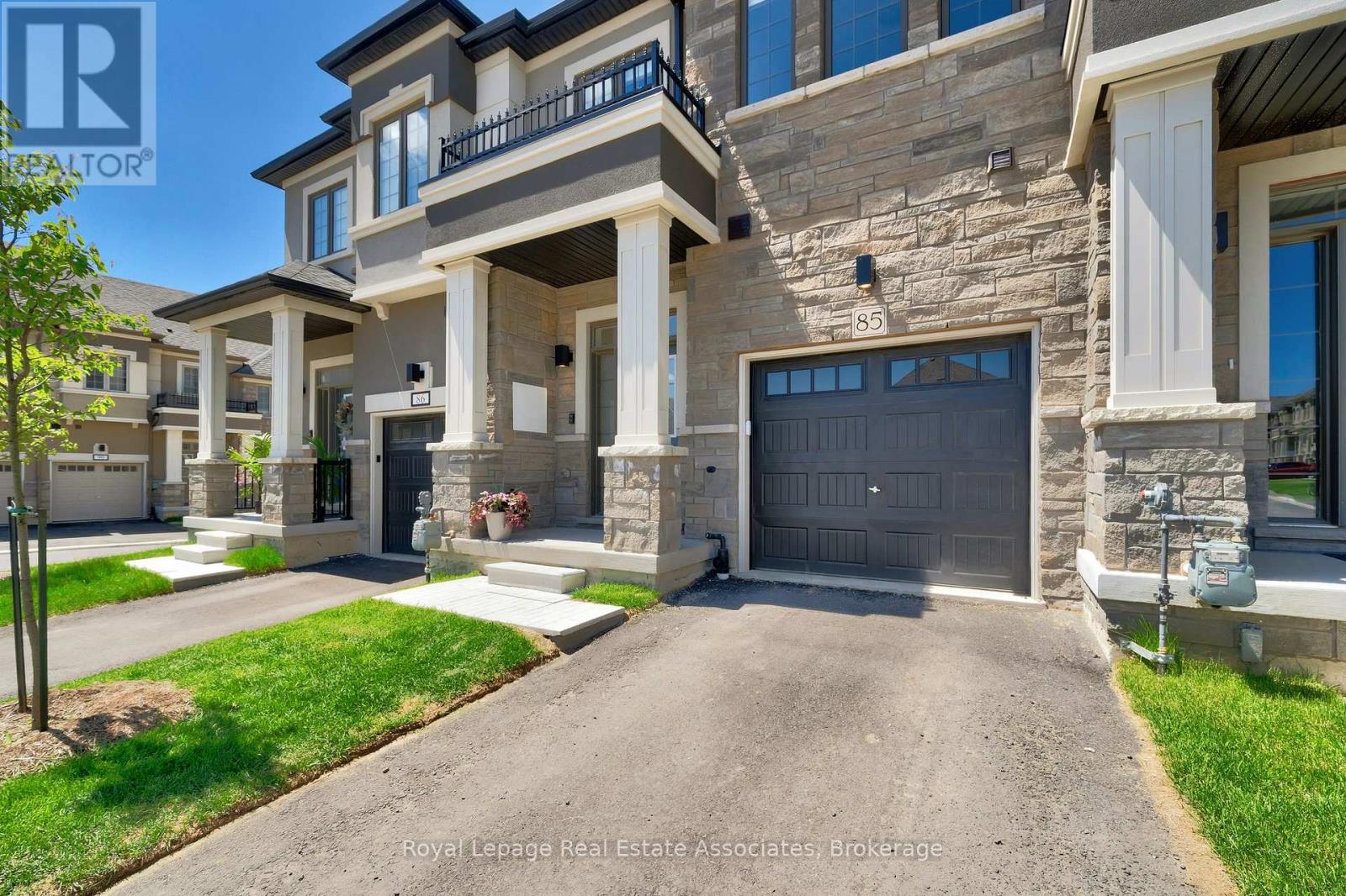 85 - 305 Garner Road W, Hamilton, Ontario  L9G 3K9 - Photo 2 - X12494282