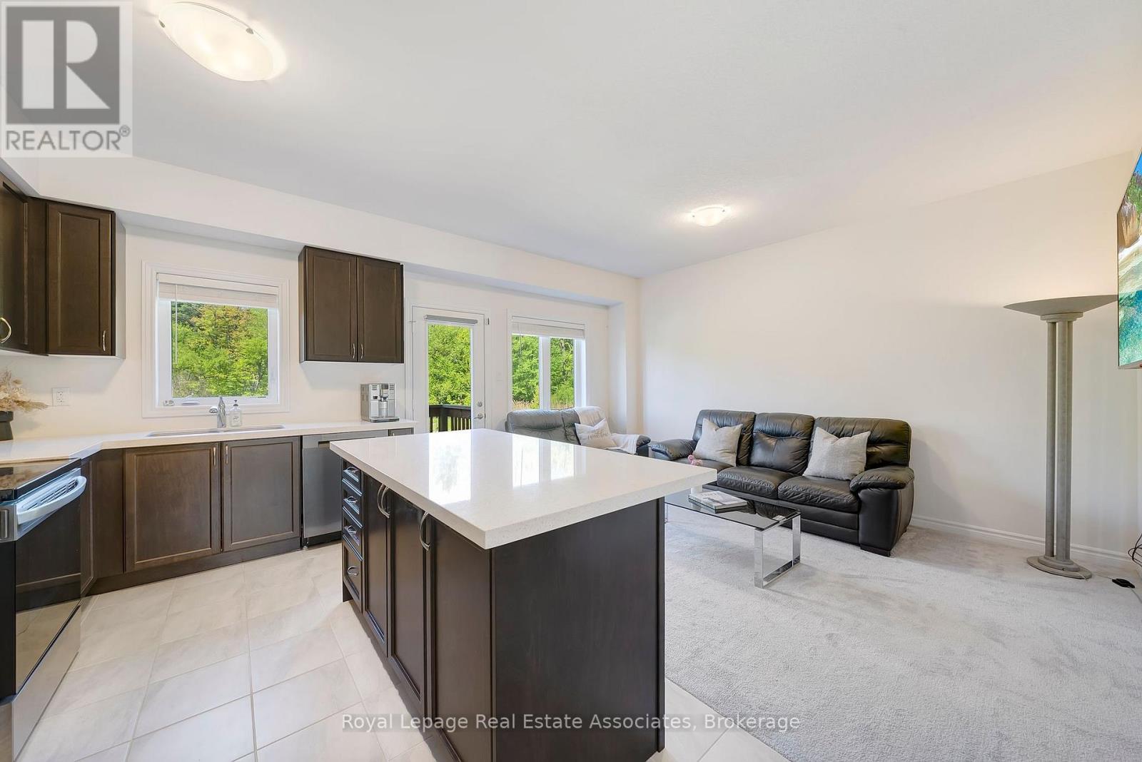 85 - 305 Garner Road W, Hamilton, Ontario  L9G 3K9 - Photo 5 - X12494282