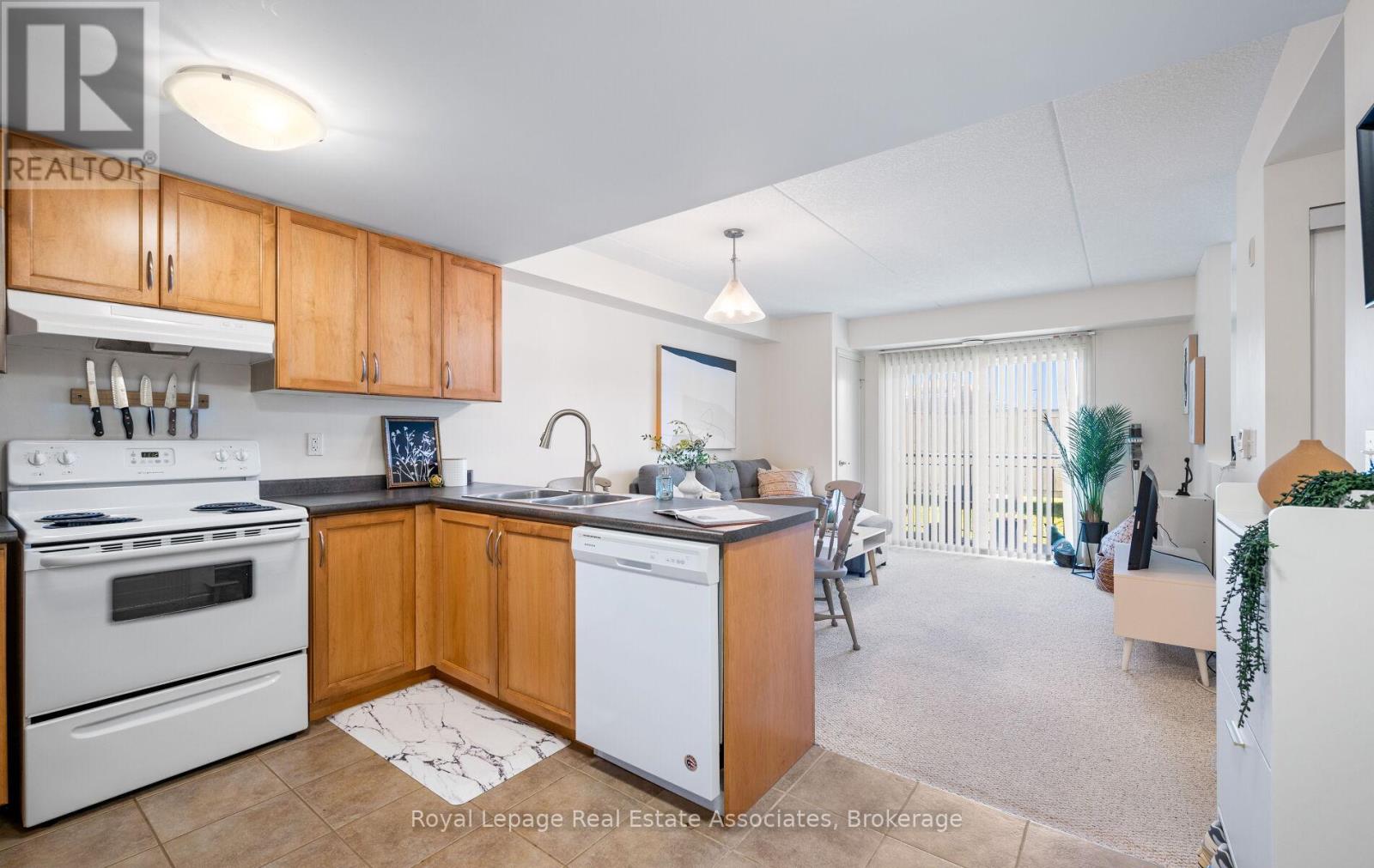 105 - 45 Goodwin Drive, Guelph, Ontario  N1L 0E9 - Photo 5 - X12494286