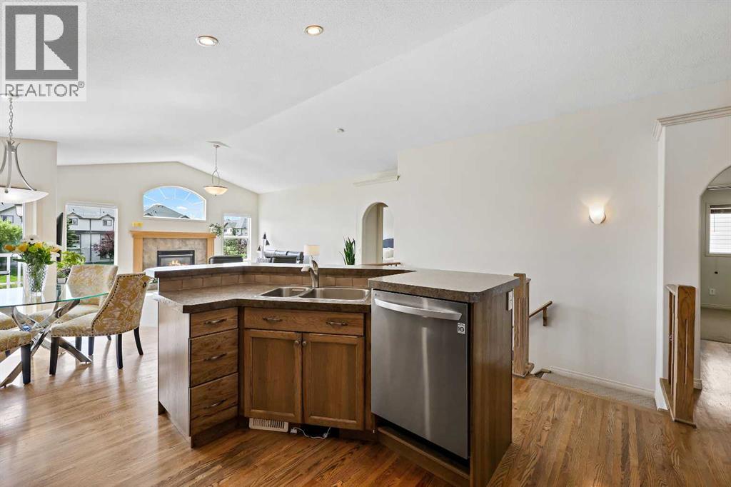 967 Bayside Drive Sw, Airdrie, Alberta  T4B 3E4 - Photo 14 - A2246606