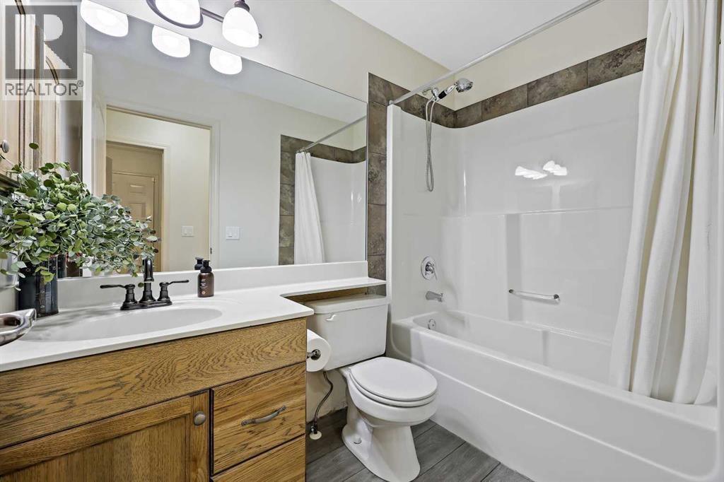 967 Bayside Drive Sw, Airdrie, Alberta  T4B 3E4 - Photo 18 - A2246606