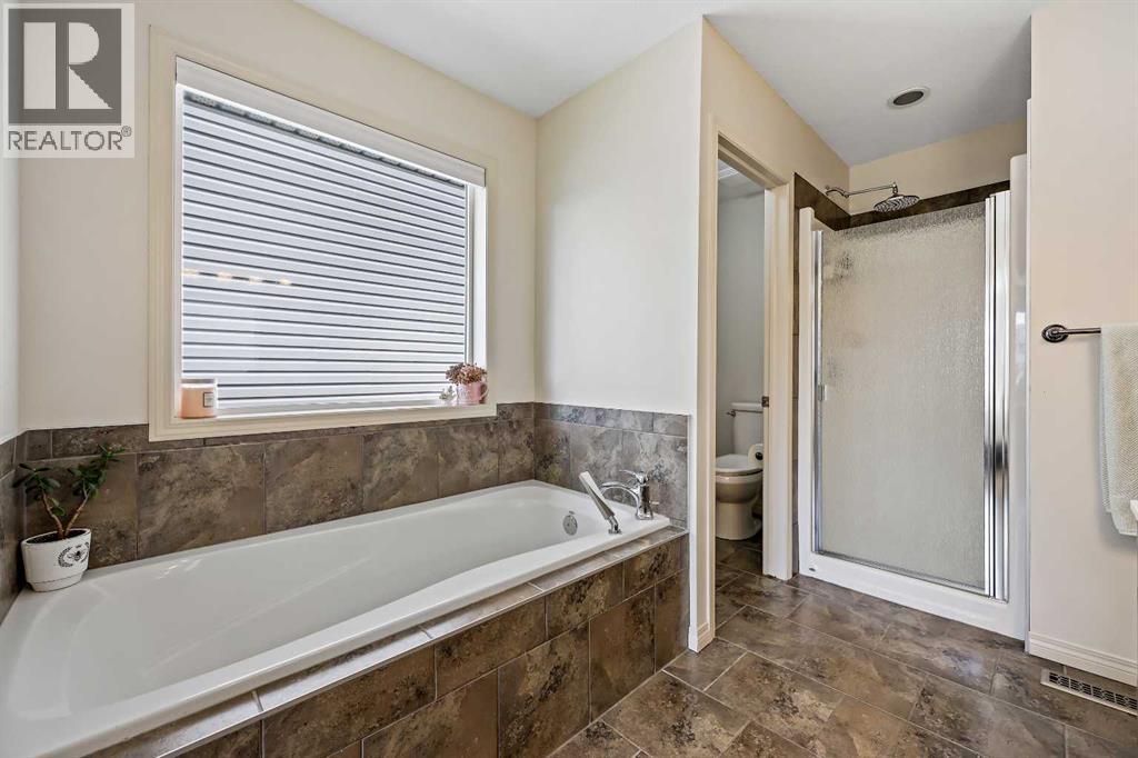 967 Bayside Drive Sw, Airdrie, Alberta  T4B 3E4 - Photo 23 - A2246606