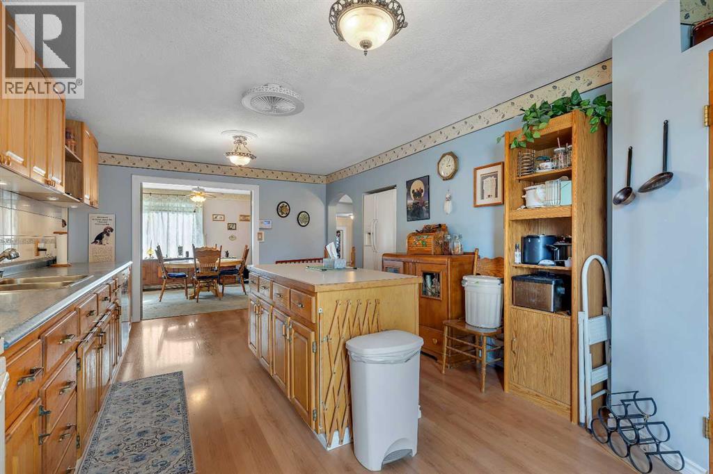 8128 Bowglen Crescent Nw, Calgary, Alberta  T3B 2T5 - Photo 12 - A2262817