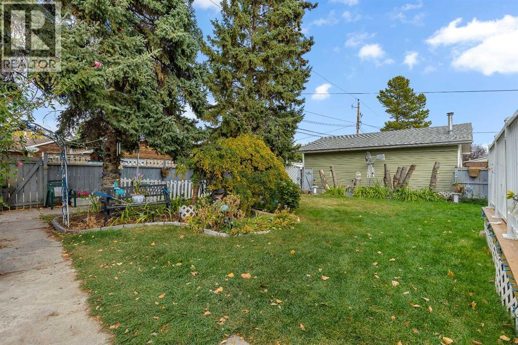 8128 Bowglen Crescent Nw, Calgary, Alberta  T3B 2T5 - Photo 45 - A2262817