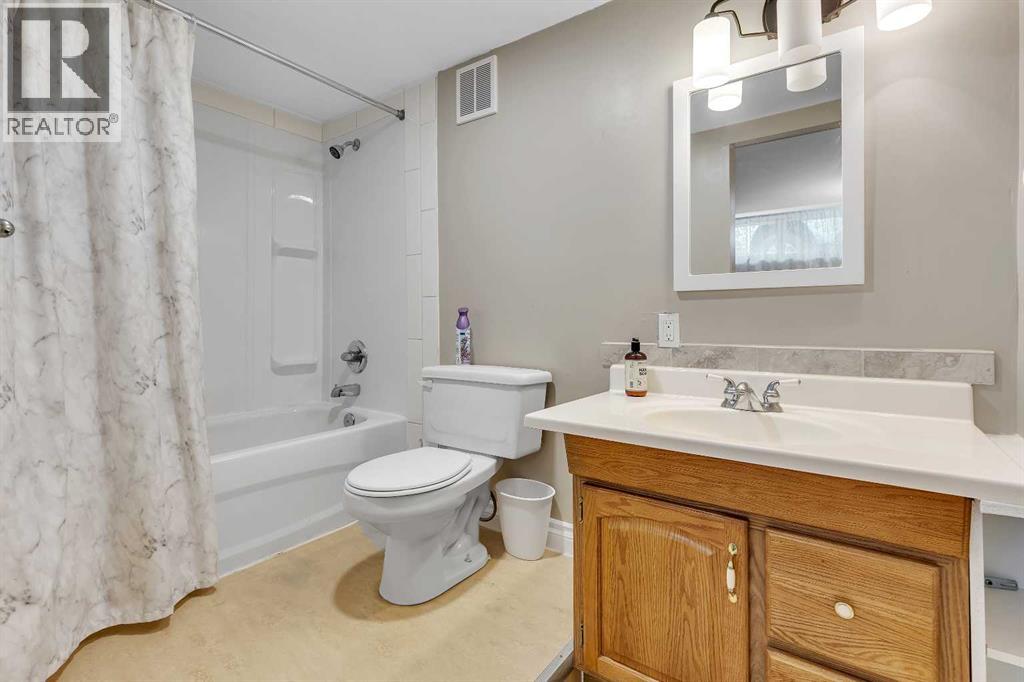 8128 Bowglen Crescent Nw, Calgary, Alberta  T3B 2T5 - Photo 43 - A2262817