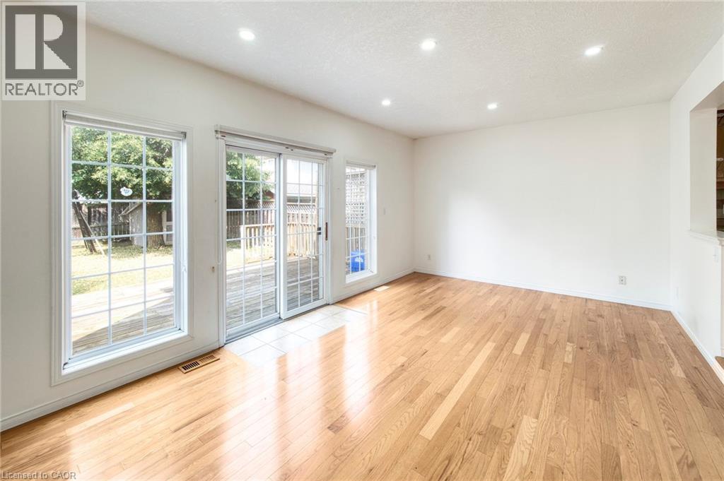 624 South Haven Drive, Waterloo, Ontario  N2K 4M2 - Photo 7 - 40757854