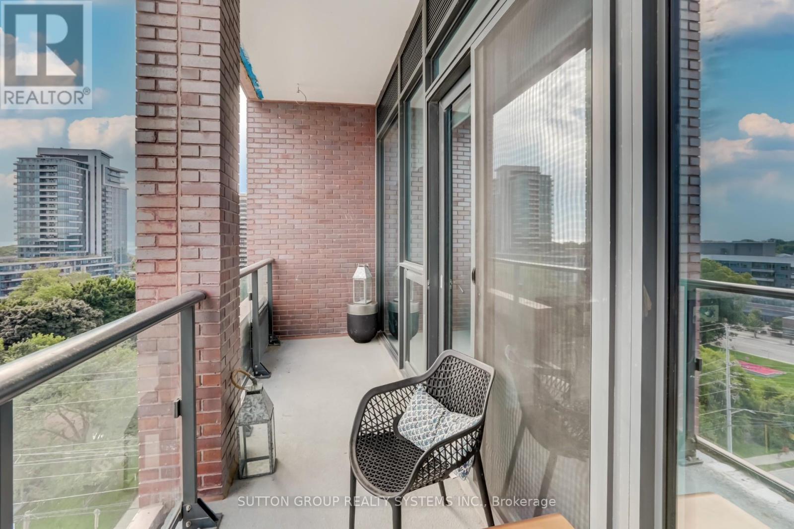 807 - 28 Ann Street, Mississauga, Ontario  L5G 3G1 - Photo 12 - W12494084