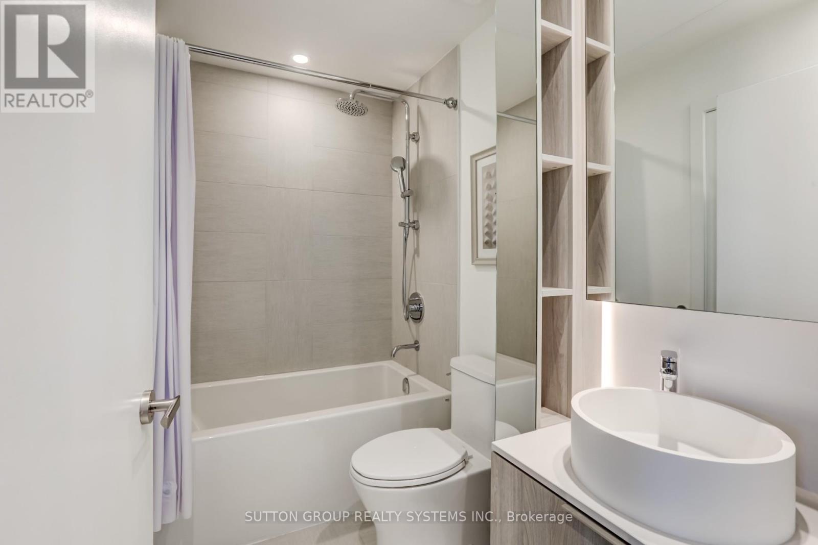 807 - 28 Ann Street, Mississauga, Ontario  L5G 3G1 - Photo 9 - W12494084