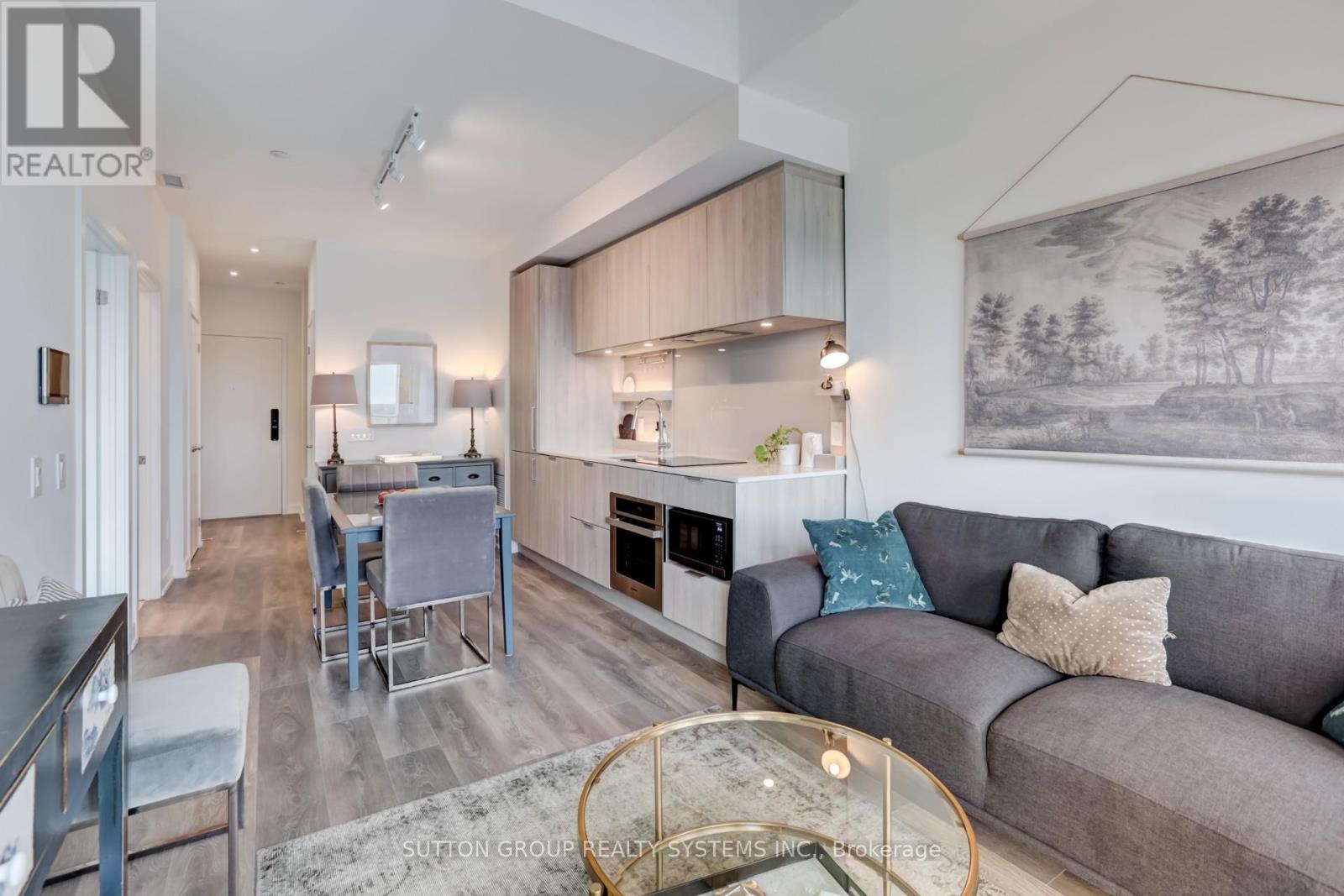 807 - 28 ANN STREET, Mississauga, Ontario