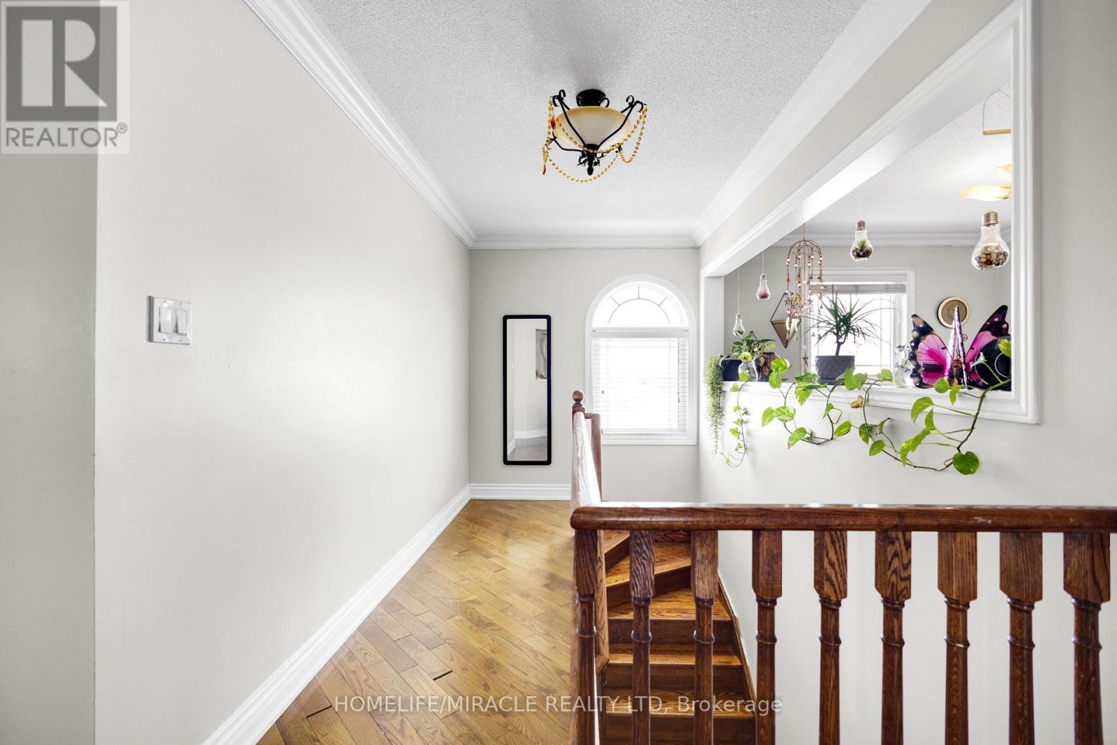 628 Twain Avenue, Mississauga, Ontario  L5W 0A3 - Photo 19 - W12494294