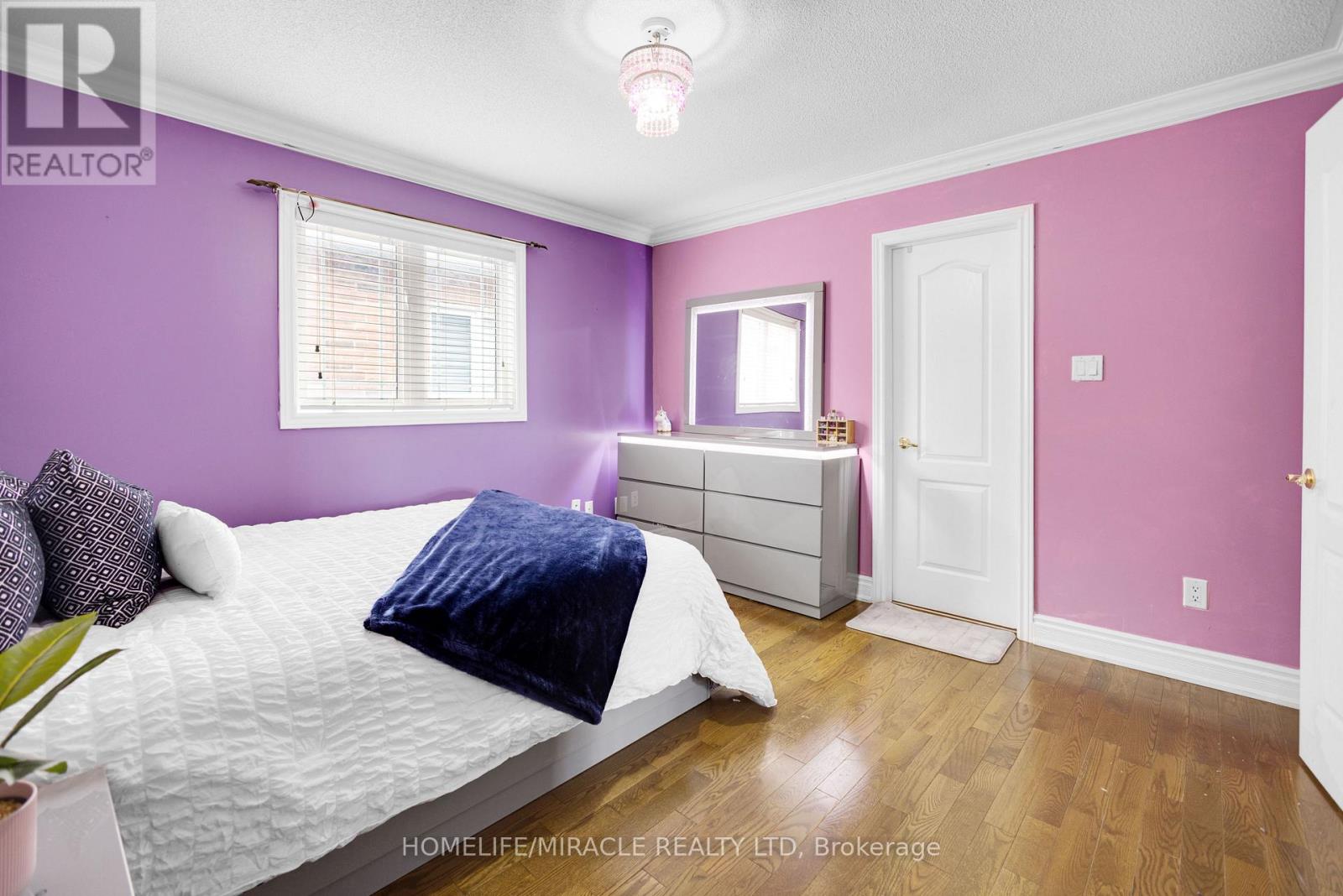 628 Twain Avenue, Mississauga, Ontario  L5W 0A3 - Photo 28 - W12494294