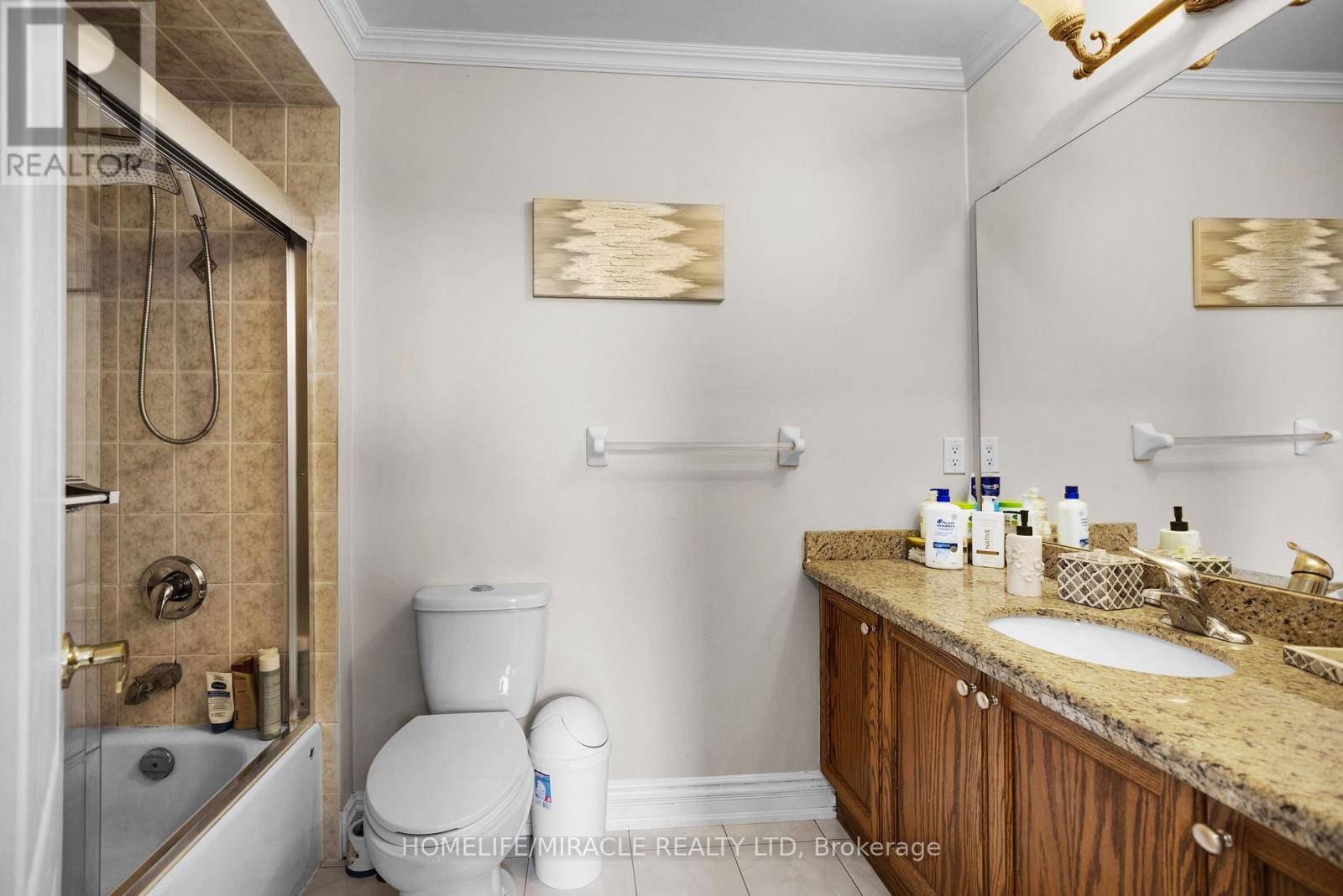 628 Twain Avenue, Mississauga, Ontario  L5W 0A3 - Photo 34 - W12494294