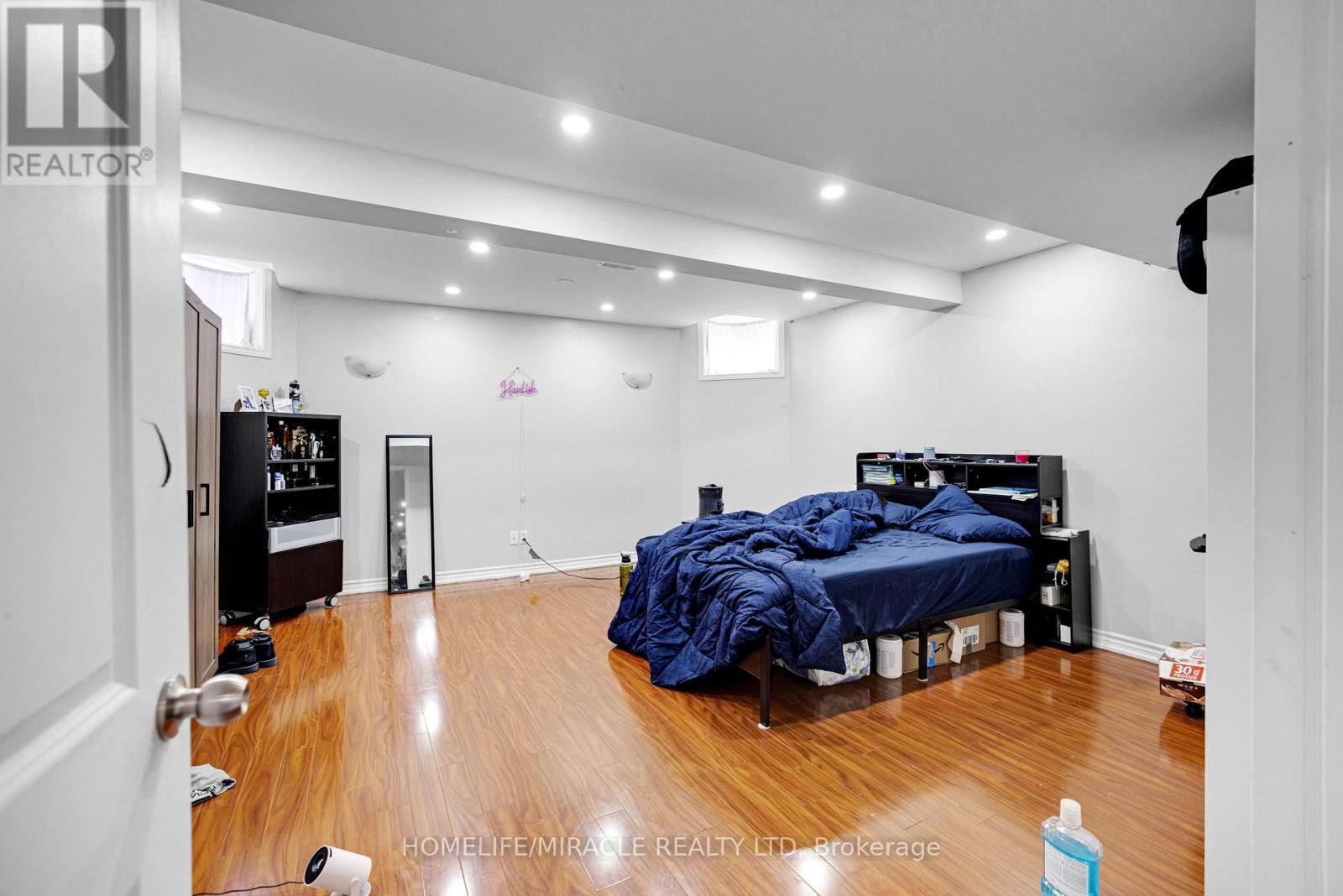 628 Twain Avenue, Mississauga, Ontario  L5W 0A3 - Photo 41 - W12494294