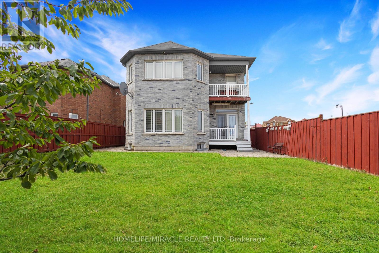 628 Twain Avenue, Mississauga, Ontario  L5W 0A3 - Photo 47 - W12494294