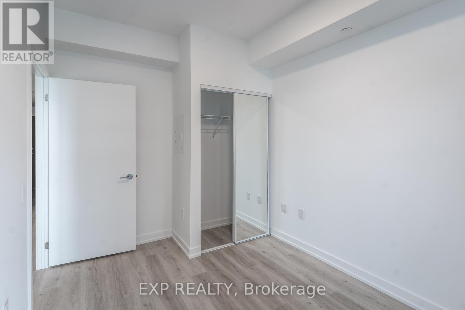 1111 - 395 Square One Drive, Mississauga, Ontario  L5B 0P6 - Photo 7 - W12494298