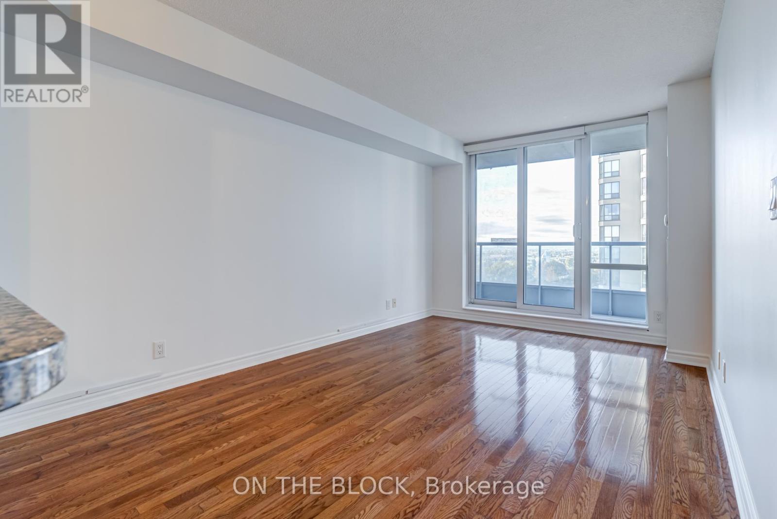 1604 - 33 Elm Drive W, Mississauga, Ontario  L5B 4M2 - Photo 4 - W12494302